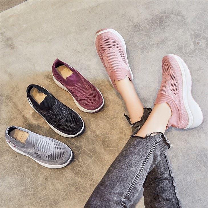 Breathable Fly-weaving Walking Shoes (5)